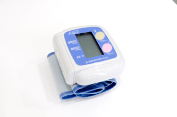 五反野駅・木村歯科医院・血圧計